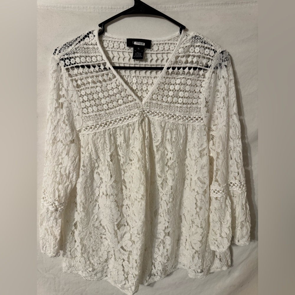 White lace long-sleeve top